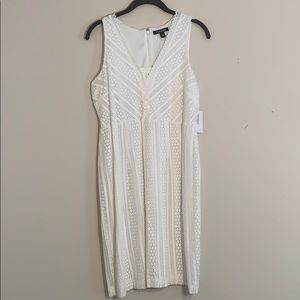 Doily sleeveless white dress
